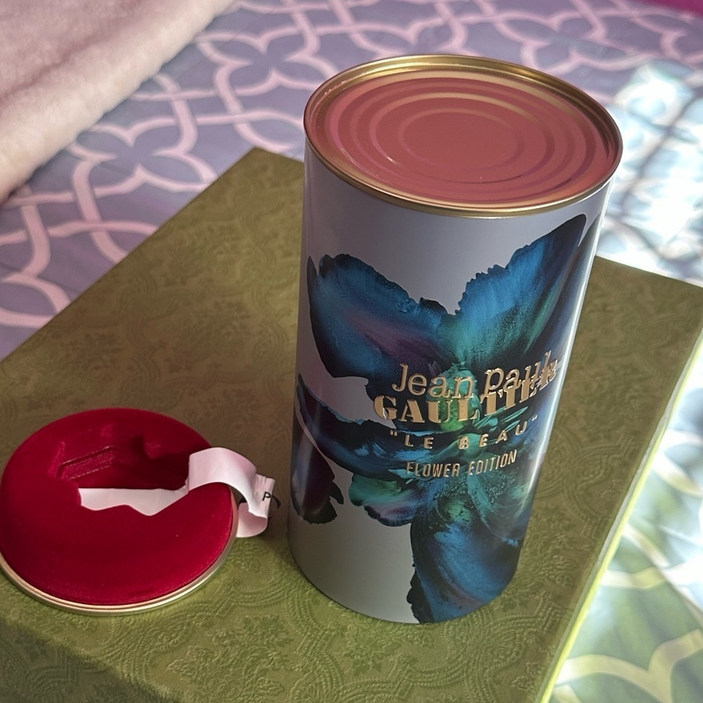 Jean Paul Gaultier “Le Beau” Flower Edition Collector Canister – No Cologne - Picture 3 of 6